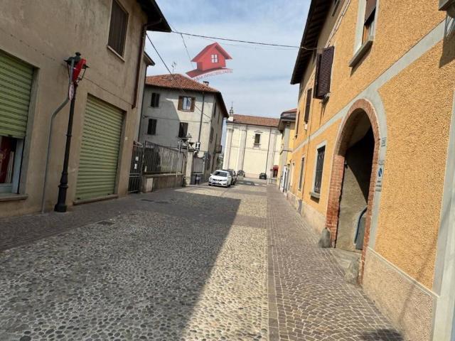 Appartamento in vendita a Brembate, Lombardia