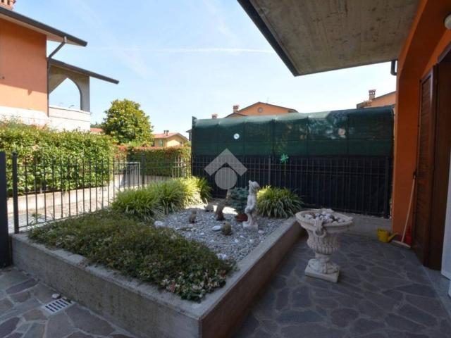 Appartamento in vendita a Brembate, Lombardia