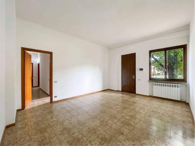 Appartamento in vendita a Brembate, Lombardia
