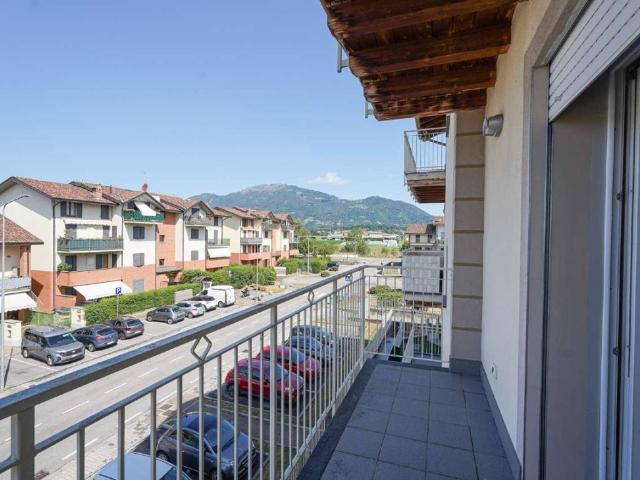Appartamento in vendita a Brembate Di Sopra, Lombardia