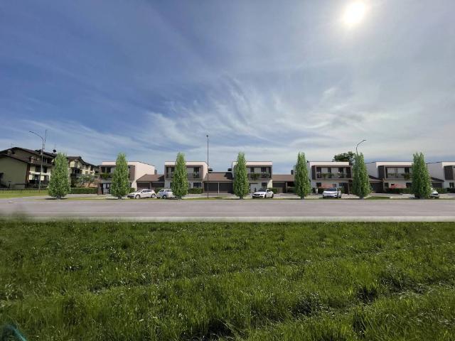 Appartamento in vendita a Brembate Di Sopra, Lombardia