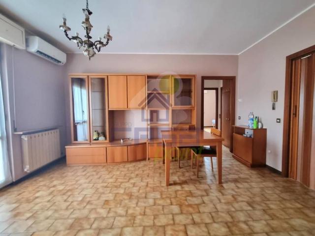 Appartamento in vendita a Brembio, Lombardia