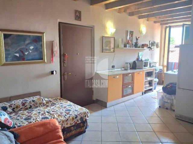 Appartamento in vendita a Brembio, Lombardia