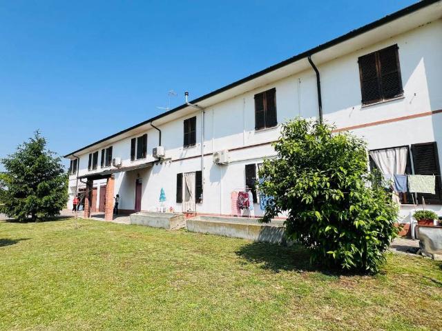 Appartamento in vendita a Brembio, Lombardia