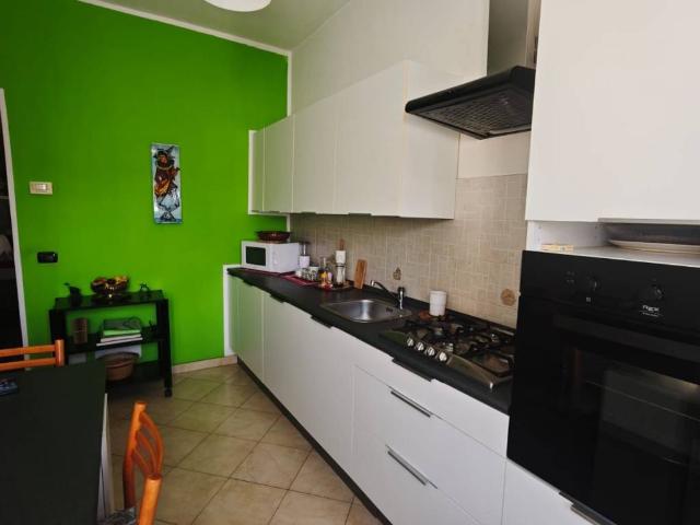 Appartamento in vendita a Brenna, Lombardia