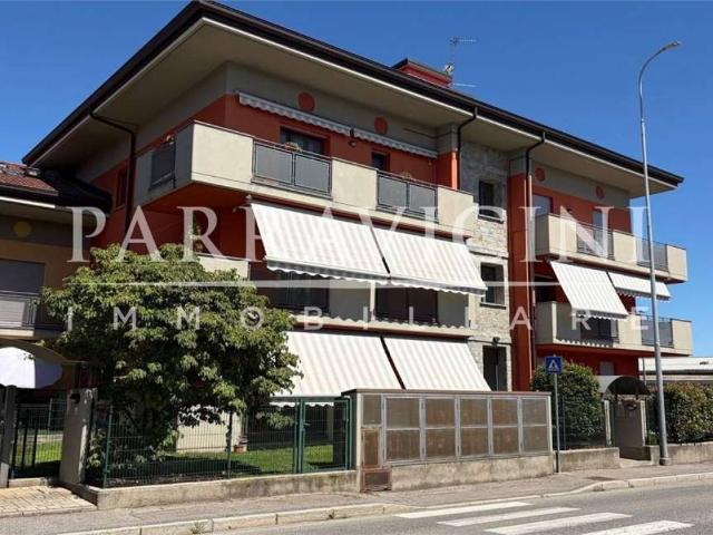 Appartamento in vendita a Brenna, Lombardia