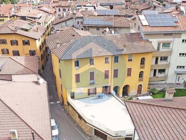 Appartamento in vendita a Comunità montana della valle Camonica, Breno
