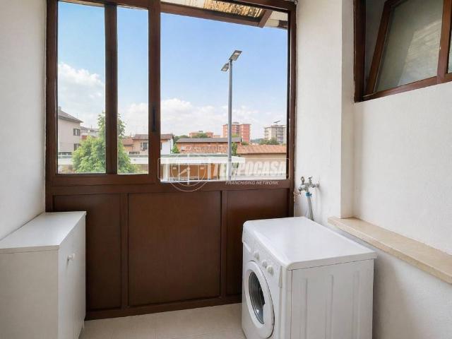 Appartamento in vendita a Zona Ovest, Brescia