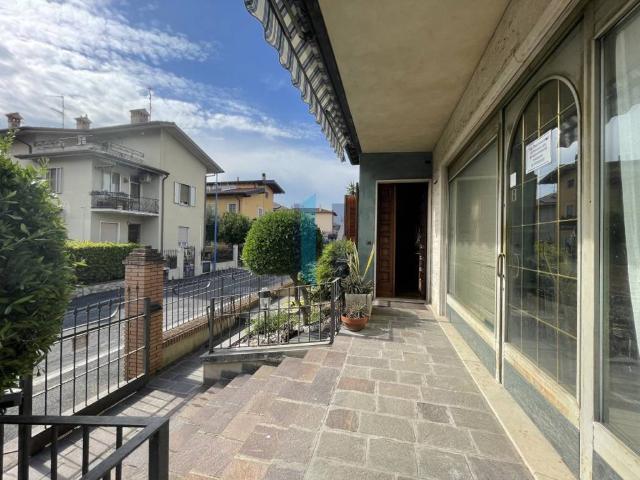 Appartamento in vendita a Zona Ovest, Brescia