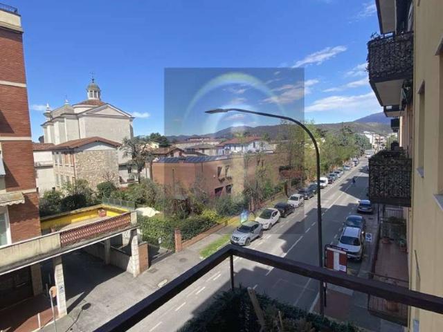 Appartamento in vendita a Zona Ovest, Brescia
