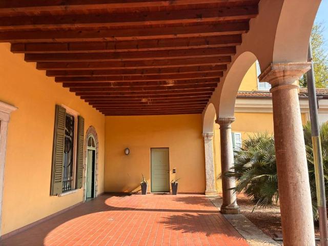 Appartamento in vendita a Zona Est, Brescia
