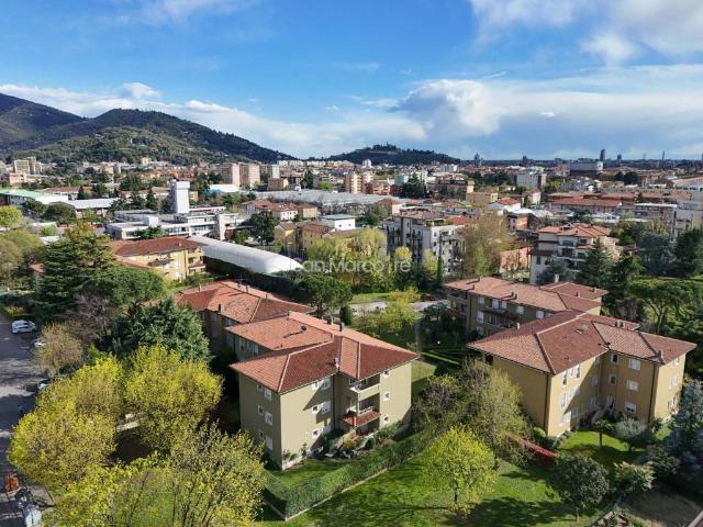 Appartamento in vendita a Zona Nord, Brescia