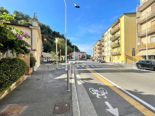 Appartamento in vendita a Zona Nord, Brescia