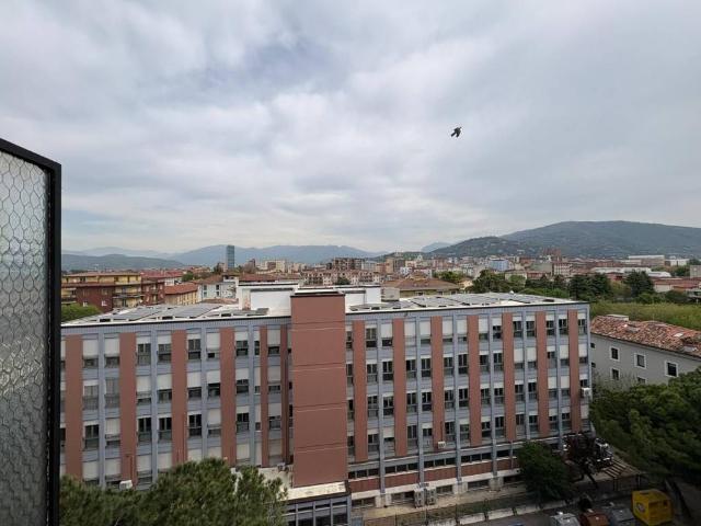Appartamento in vendita a Zona Sud, Brescia