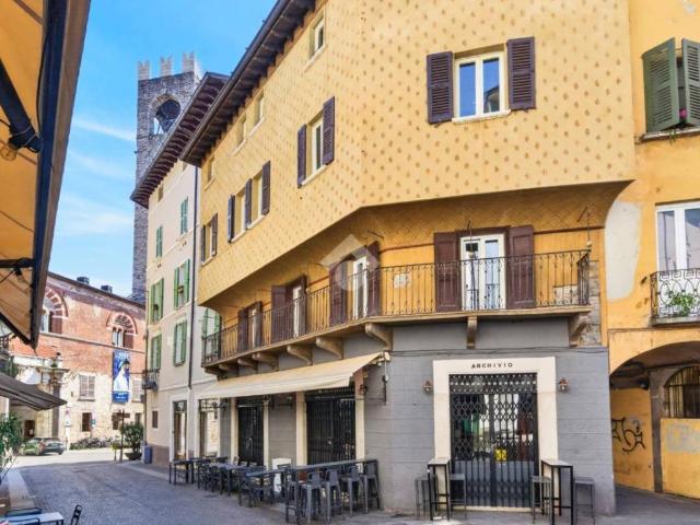 Appartamento in vendita a Zona Centro, Brescia