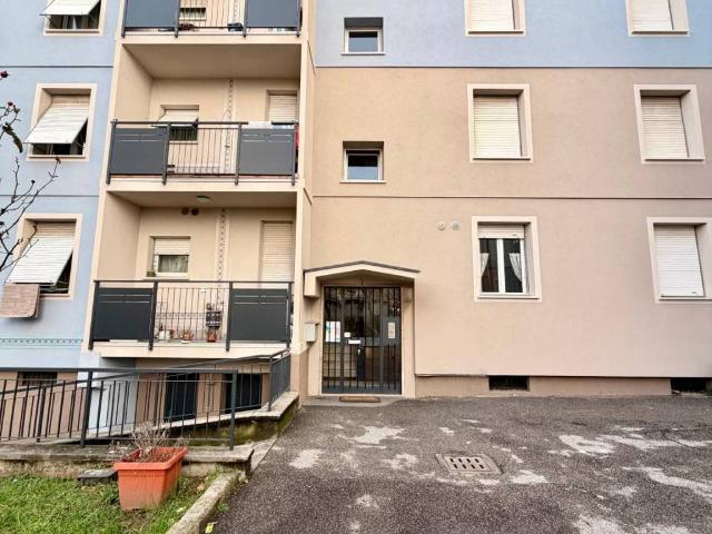 Appartamento in vendita a Zona Ovest, Brescia
