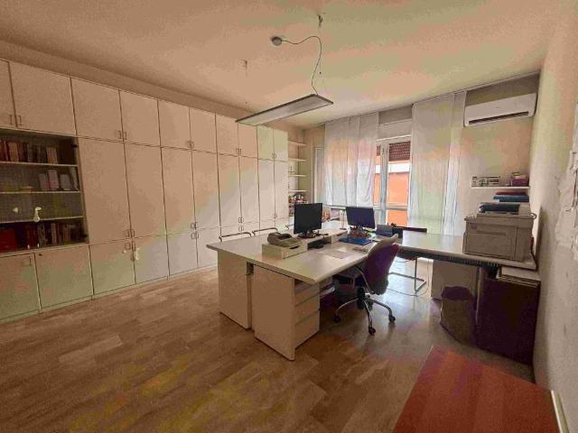 Appartamento in vendita a Zona Sud, Brescia