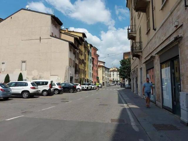 Appartamento in vendita a Zona Sud, Brescia