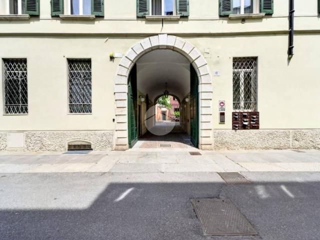Appartamento in vendita a Zona Centro, Brescia