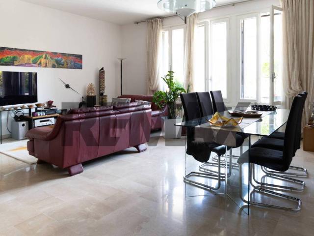 Appartamento in vendita a Zona Centro, Brescia