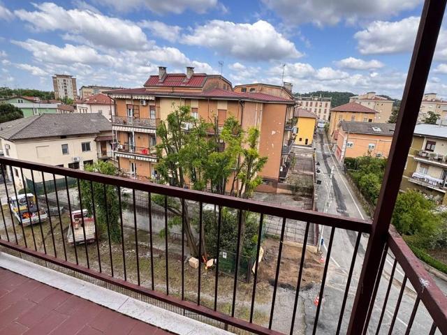 Appartamento in vendita a Zona Ovest, Brescia