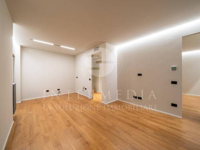 Appartamento in vendita a Zona Centro, Brescia