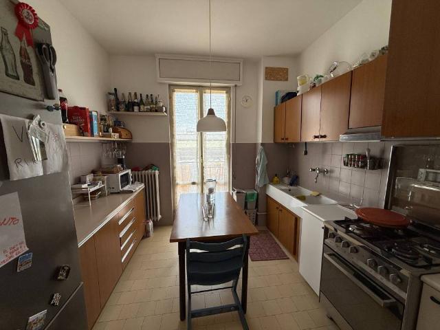 Appartamento in vendita a Zona Est, Brescia
