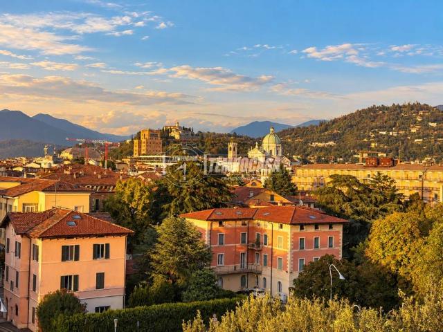 Appartamento in vendita a Centro Storico Sud, Brescia