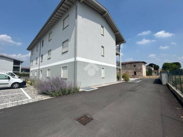 Appartamento in vendita a Zona Est, Brescia
