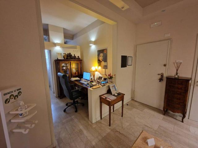 Appartamento in vendita a Zona Centro, Brescia