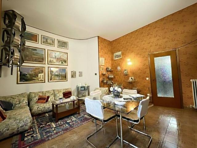 Appartamento in vendita a Zona Ovest, Brescia