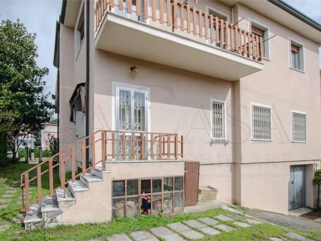 Appartamento in vendita a Zona Ovest, Brescia