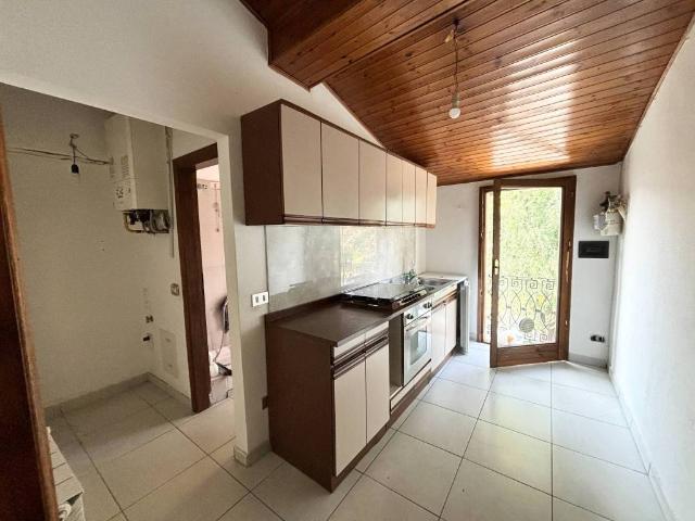 Appartamento in vendita a Zona Sud, Brescia