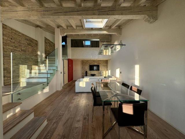 Appartamento in vendita a Zona Centro, Brescia