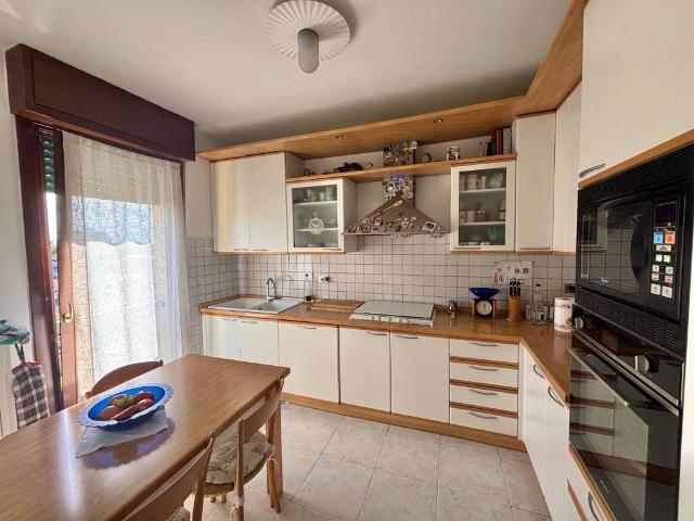 Appartamento in vendita a Zona Ovest, Brescia