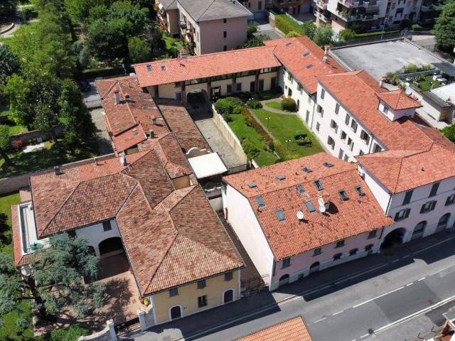 Appartamento in vendita a Zona Ovest, Brescia