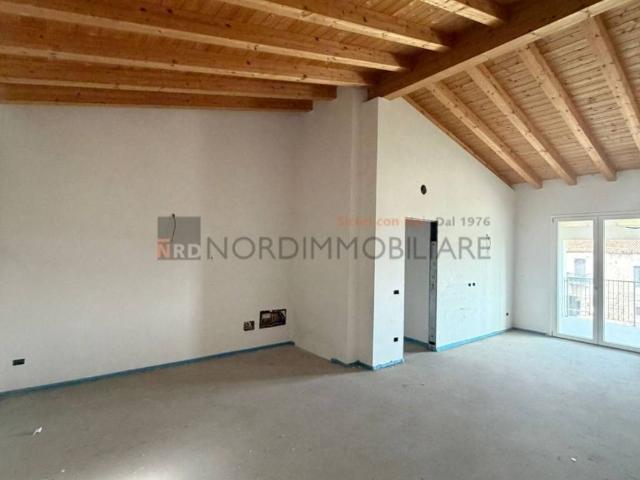 Appartamento in vendita a Zona Est, Brescia