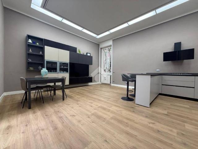 Appartamento in vendita a Zona Centro, Brescia