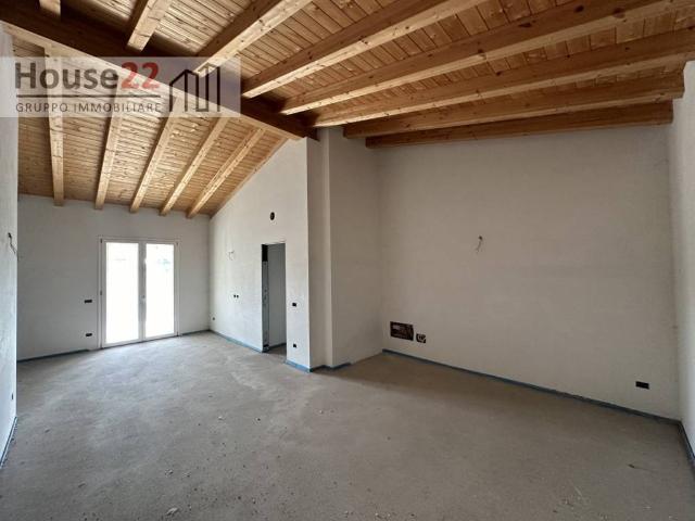 Appartamento in vendita a Zona Est, Brescia