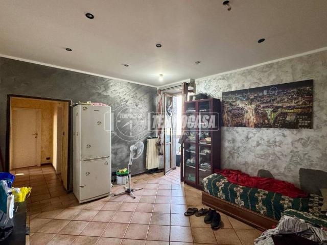 Appartamento in vendita a Zona Est, Brescia