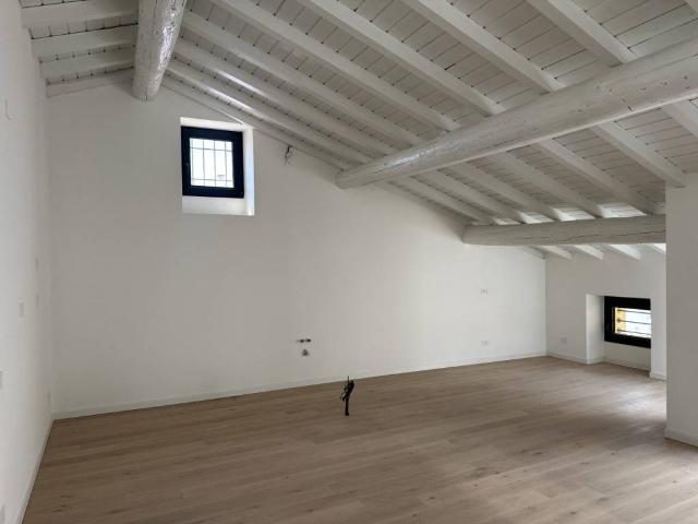 Appartamento in vendita a Zona Nord, Brescia