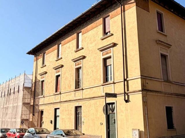 Appartamento in vendita a Zona Est, Brescia