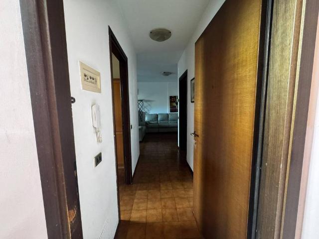 Appartamento in vendita a Zona Est, Brescia