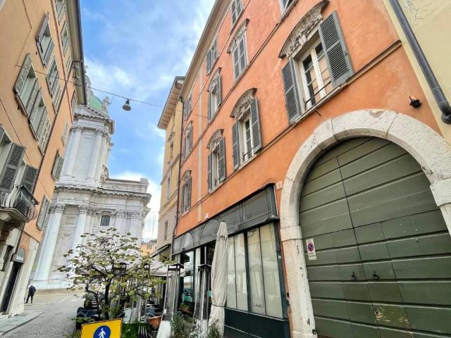 Appartamento in vendita a Zona Centro, Brescia