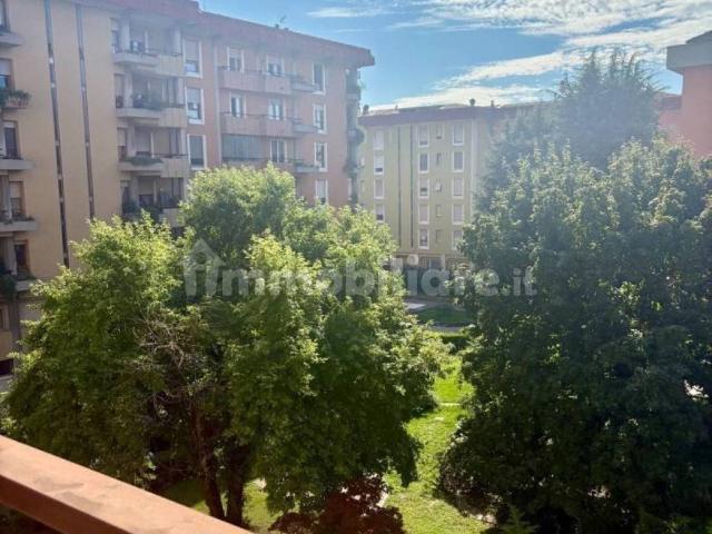 Appartamento in vendita a Zona Sud, Brescia