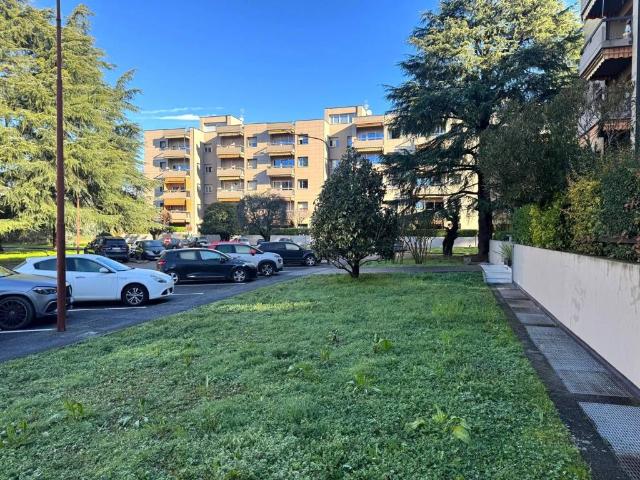 Appartamento in vendita a Zona Nord, Brescia