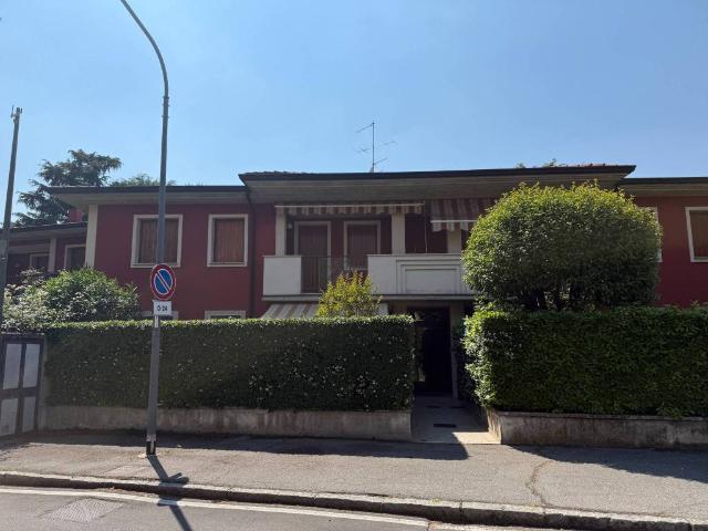 Appartamento in vendita a Zona Sud, Brescia