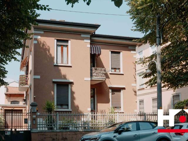 Appartamento in vendita a Zona Centro, Brescia