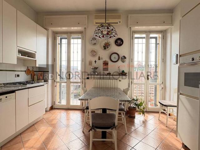 Appartamento in vendita a Zona Centro, Brescia