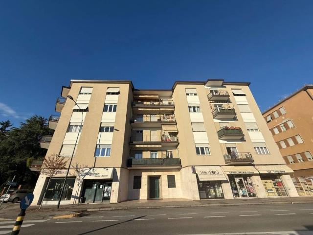 Appartamento in vendita a Zona Centro, Brescia